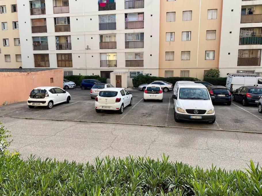 Jolie Charmant T3 Refait A Neuf A مارسيليا المظهر الخارجي الصورة